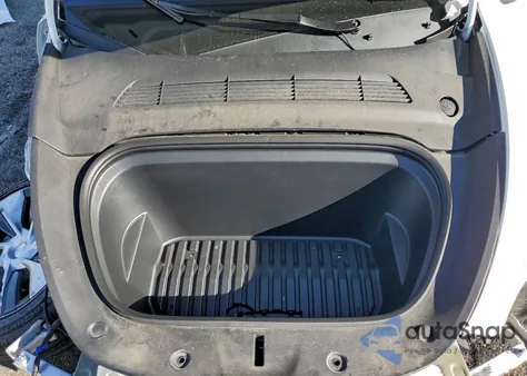 2024 Tesla Model Y из США, поврежденный, VIN 7SAYGDED2RF041734